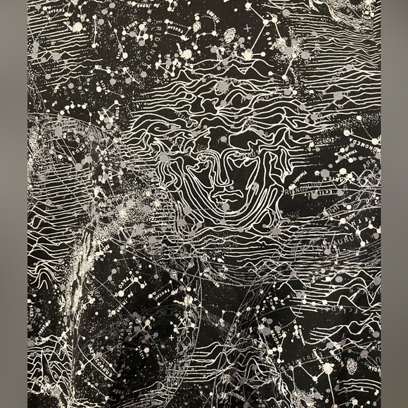 🌌Very Rare Versace Constellation Medusa Head Star print tshirt🌌 - Picture 14 of 16